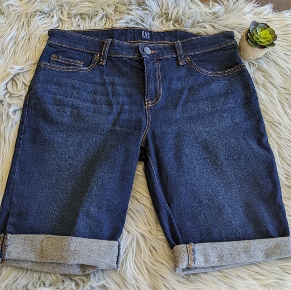 GAP Pants - GAP Jean Shorts ♥️